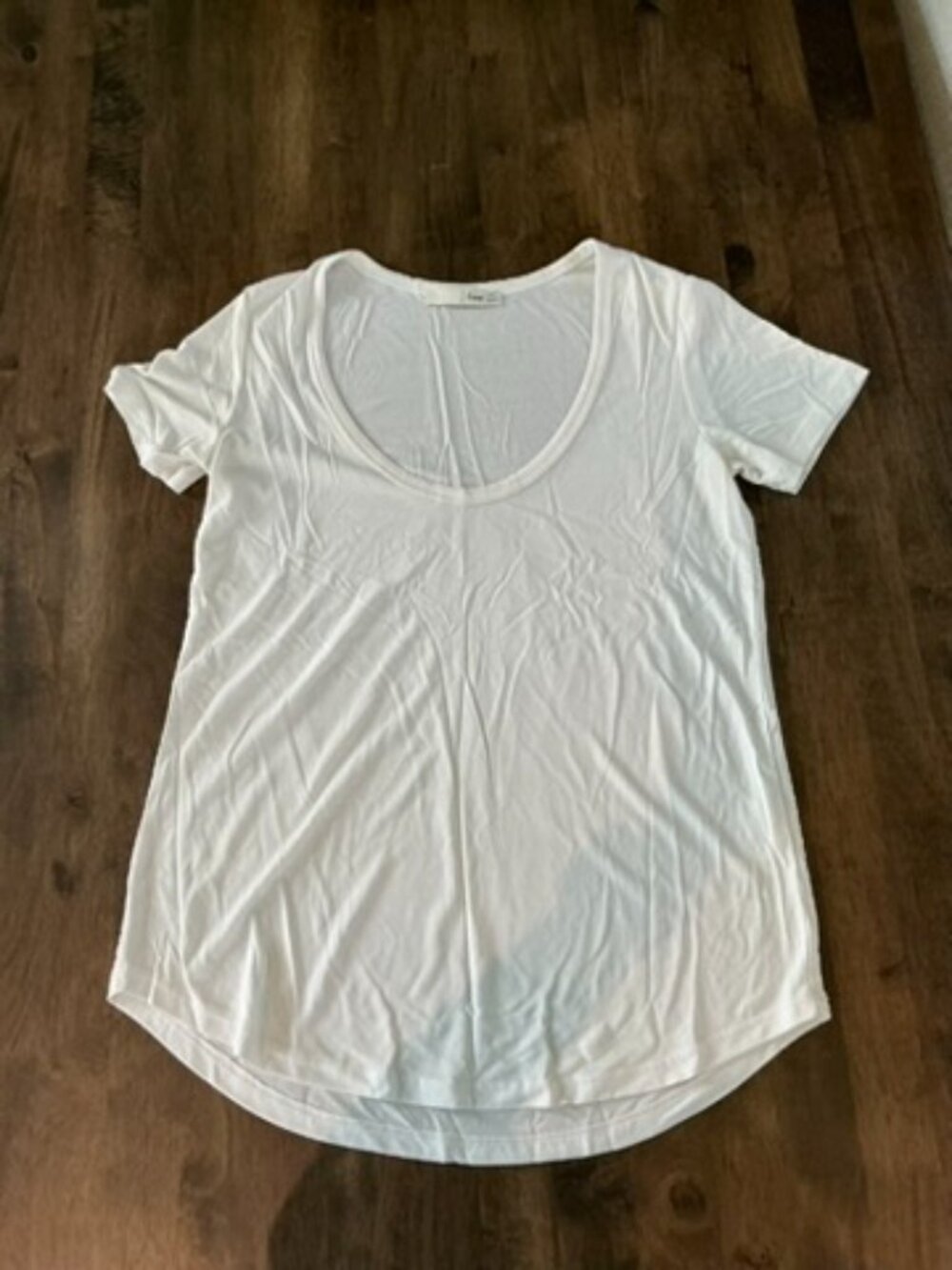 Wilfred Free by Aritzia White Scoop Neck Tee Size XXS - Picture 1 of 4